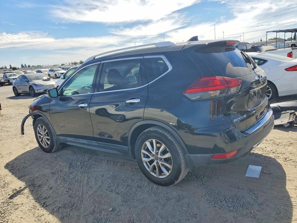 Photo 2 from auction – 2017 NISSAN ROGUE with VIN 5N1AT2MN5HC751095