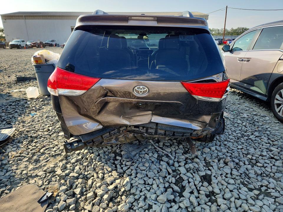Photo 6 from auction – 2013 TOYOTA SIENNA with VIN 5TDDK3DC1DS053150