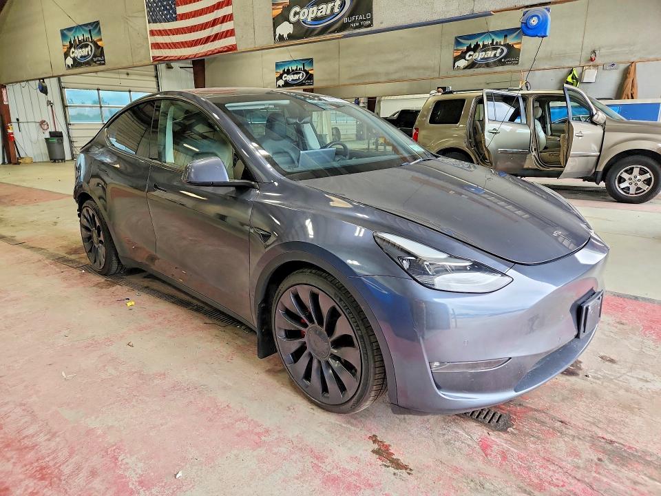 Фото 4 с аукциона – 2022 TESLA MODEL Y с VIN 7SAYGDEF6NF377219
