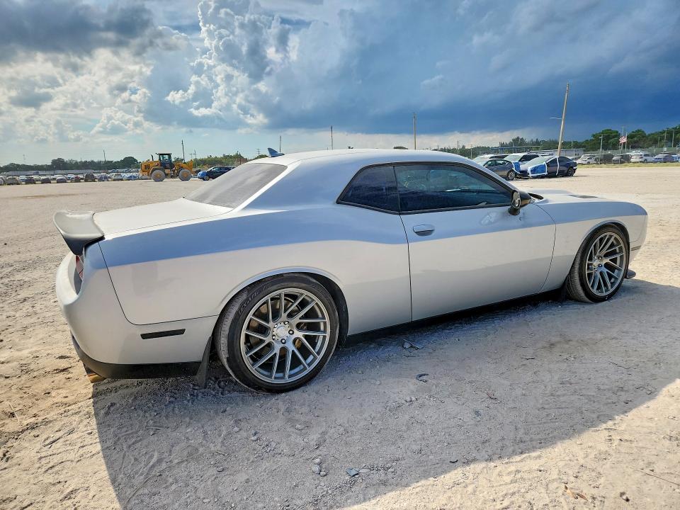 Photo 3 from auction – 2021 DODGE CHALLENGER with VIN 2C3CDZFJ6MH502376