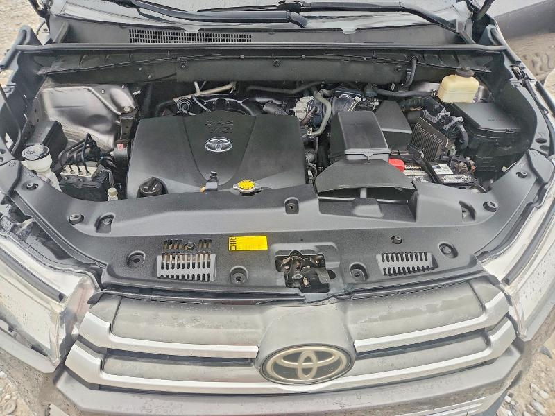 Photo 12 from auction – 2017 TOYOTA HIGHLANDER with VIN 5TDJZRFH5HS419014
