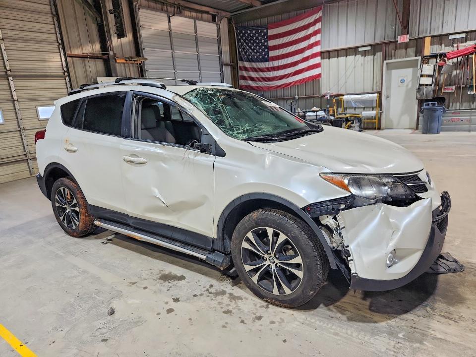 Photo 4 from auction – 2015 TOYOTA RAV4 with VIN 2T3DFREV3FW371554