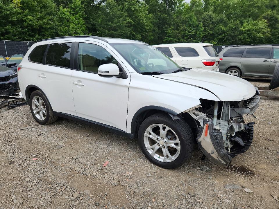 Фото 4 с аукциона – 2015 MITSUBISHI OUTLANDER с VIN JA4AD3A35FZ007771