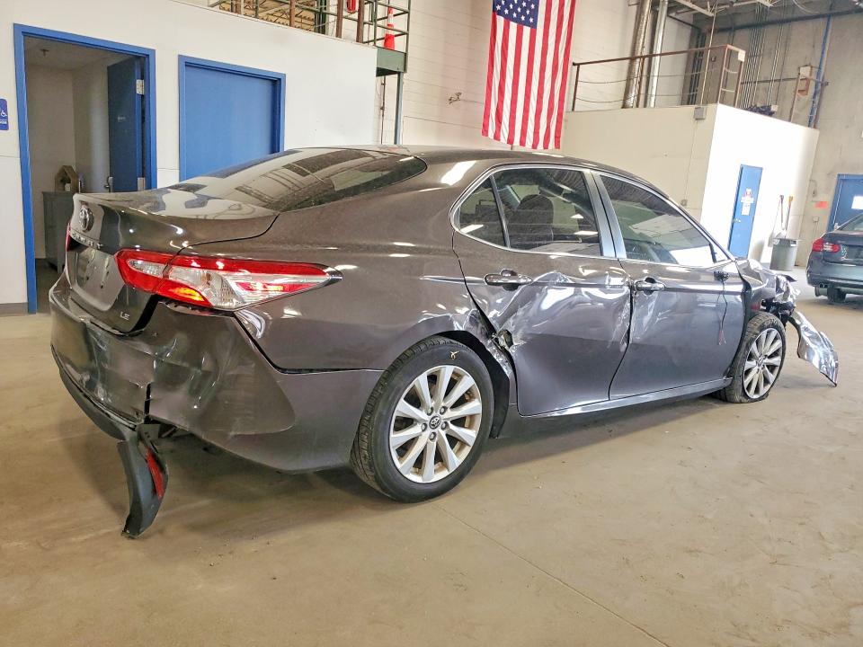 Photo 3 from auction – 2018 TOYOTA CAMRY with VIN JTNB11HK5J3028065