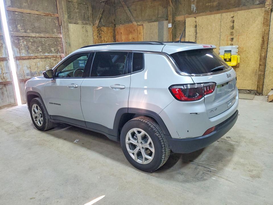 Photo 2 from auction – 2024 JEEP COMPASS with VIN 3C4NJDBNXRT133139