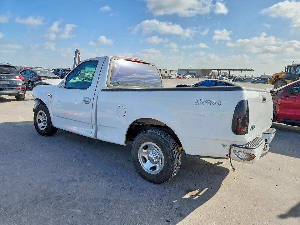 Photo 2 from auction – 2001 FORD F150 with VIN 1FTZF17261NC03837