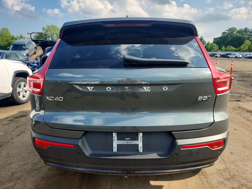 Photo 6 from auction – 2026 VOLVO XC40 with VIN YV4L12UK9T2673988