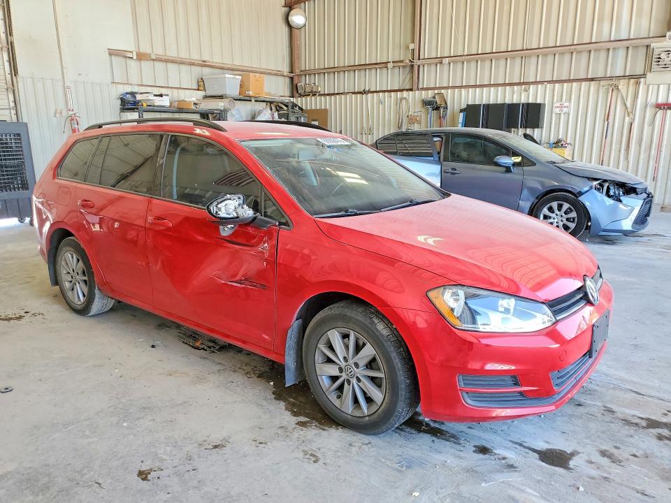 Photo 4 from auction – 2017 VOLKSWAGEN GOLF SPORTWAGEN with VIN 3VWC17AU1HM526406