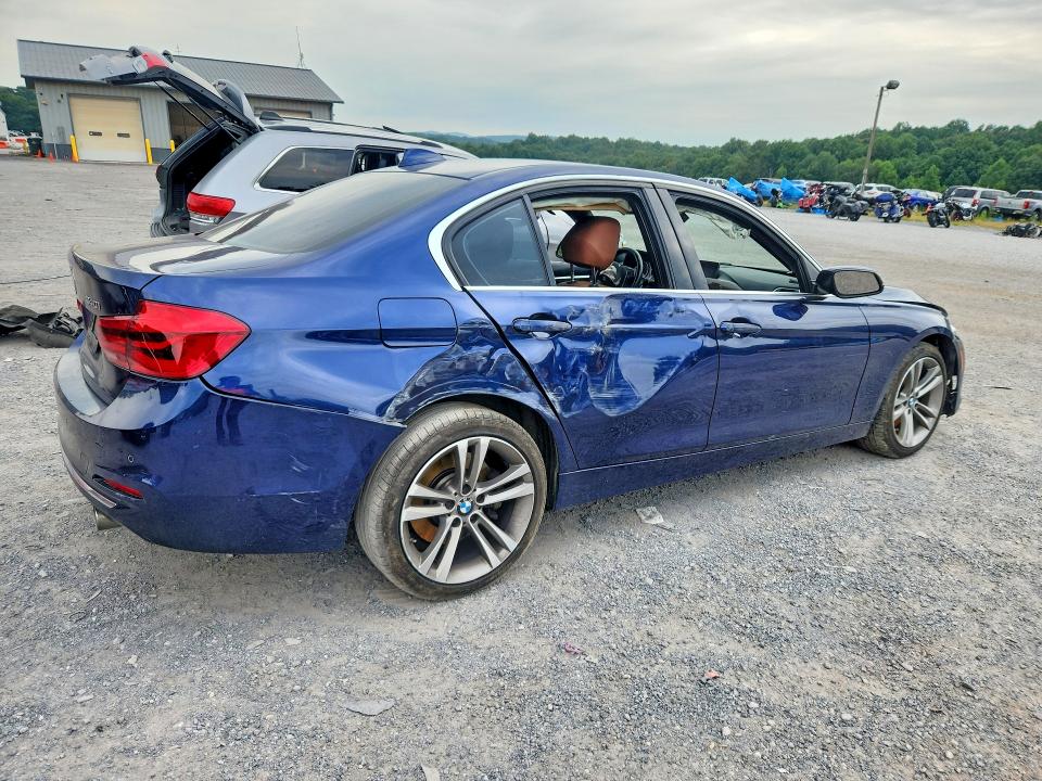 Photo 3 from auction – 2017 BMW 340 with VIN WBA8B7G58HNU37151