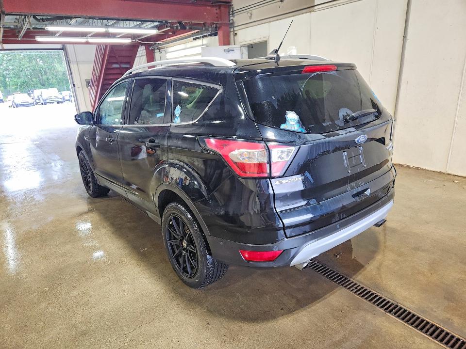 Photo 2 from auction – 2018 FORD ESCAPE with VIN 1FMCU9J92JUD44261