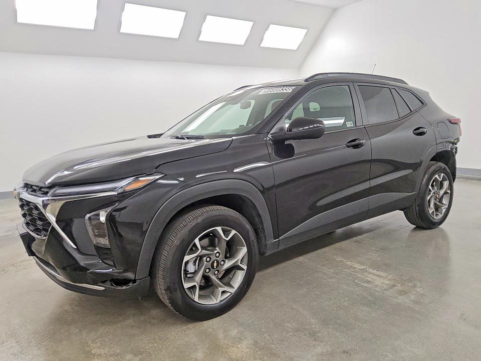 CHEVROLET TRAX 2025 with VIN KL77LHEP2SC236528 - Photo from auction