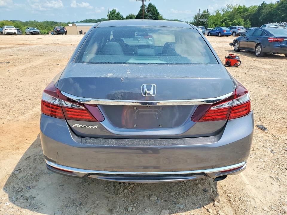 Photo 6 from auction – 2017 HONDA ACCORD with VIN 1HGCR2F47HA181517