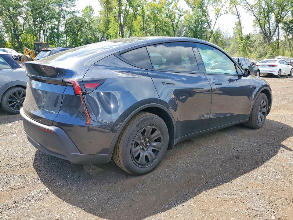 Photo 3 from auction – 2026 TESLA MODEL Y with VIN 7SAYGDEE7TA636477