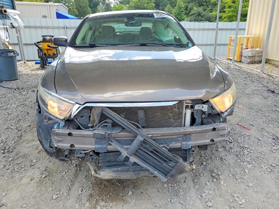 Foto 5 de la subasta – 2015 FORD TAURUS con VIN 1FAHP2E83FG141224
