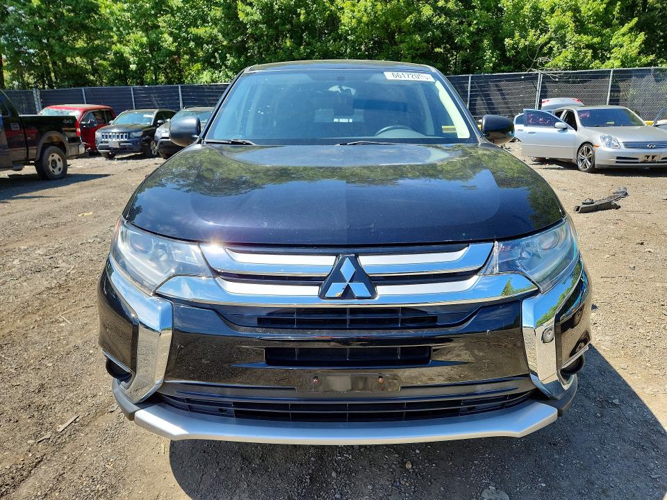 Photo 5 from auction – 2017 MITSUBISHI OUTLANDER with VIN JA4AD2A31HZ039355