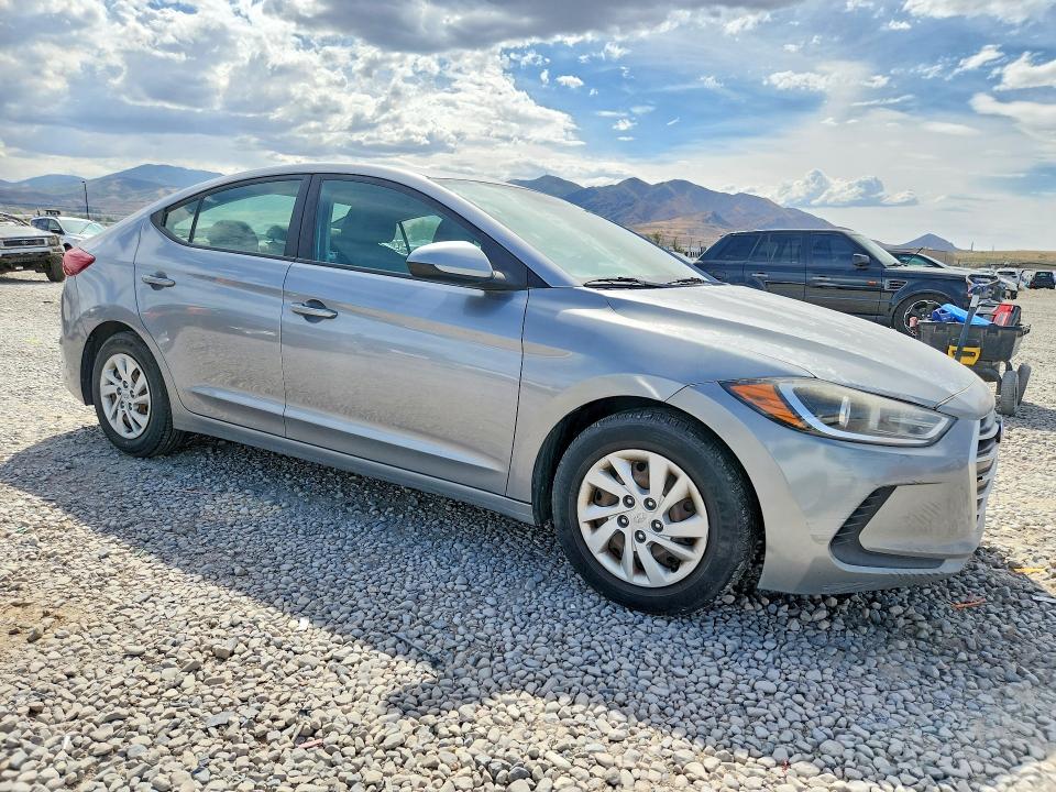 Photo 4 from auction – 2017 HYUNDAI ELANTRA with VIN 5NPD74LF4HH037359