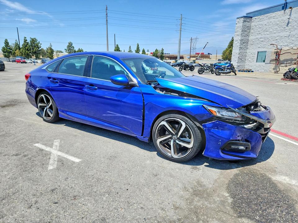 Photo 4 from auction – 2018 HONDA ACCORD with VIN 1HGCV1F34JA230191