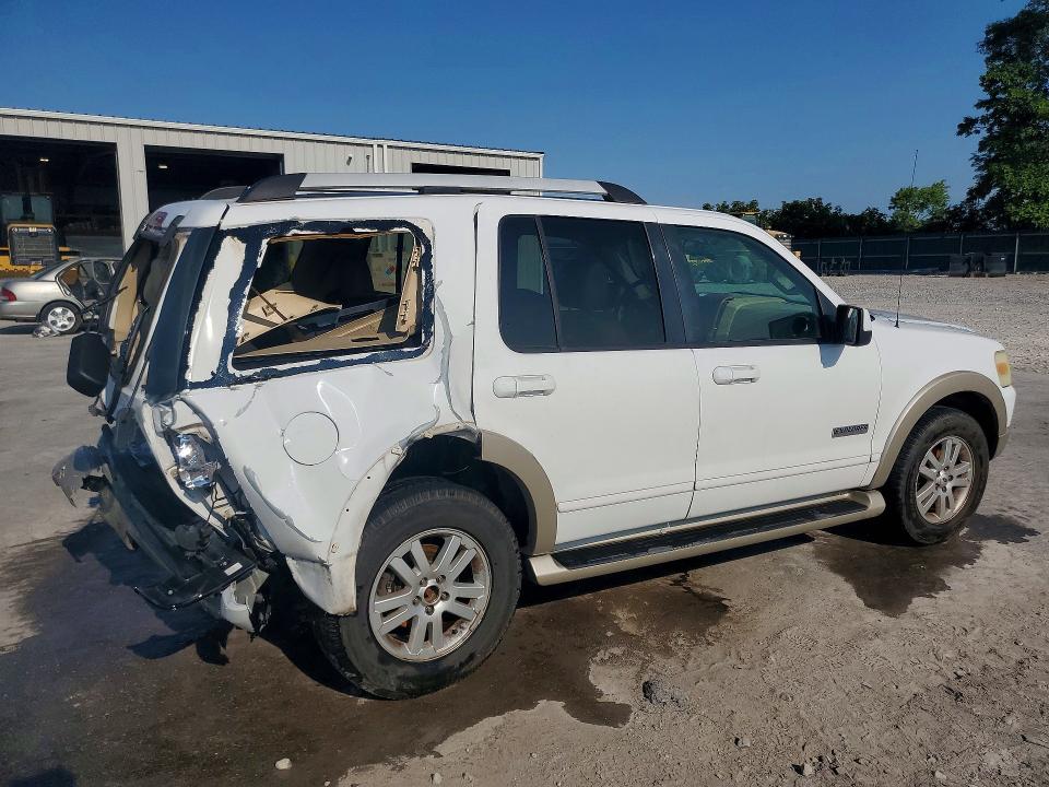 Photo 3 from auction – 2006 FORD EXPLORER with VIN 1FMEU64E26ZA16221