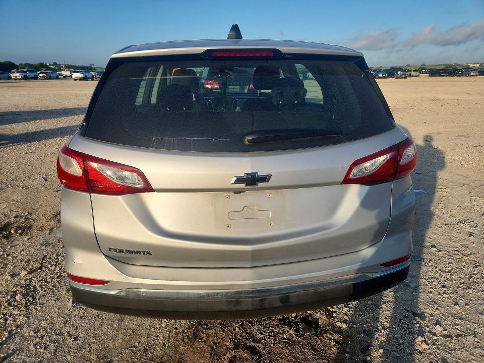 Photo 6 from auction – 2018 CHEVROLET EQUINOX with VIN 3GNAXHEV9JS582393
