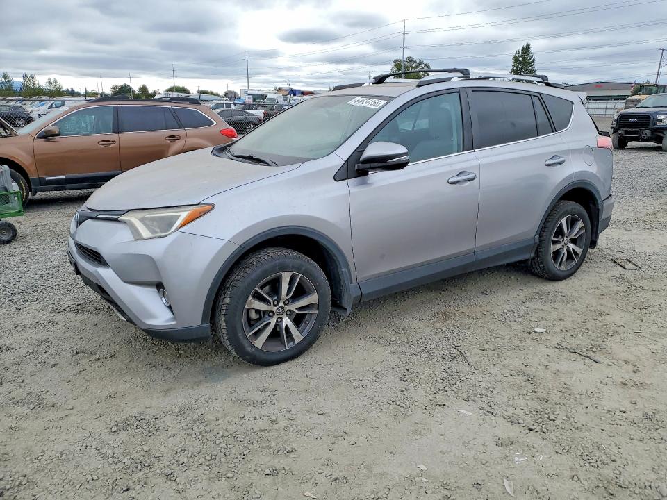 TOYOTA RAV4 2016 with VIN 2T3RFREV0GW526911 - Photo from auction