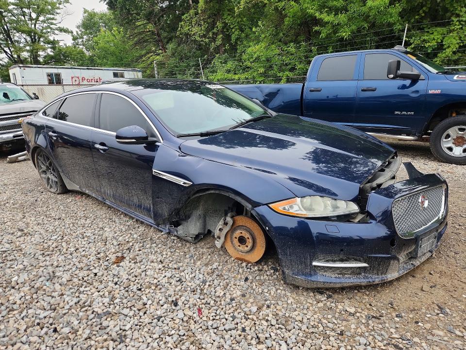Photo 4 from auction – 2014 JAGUAR XJL with VIN SAJWA2GZXE8V62599