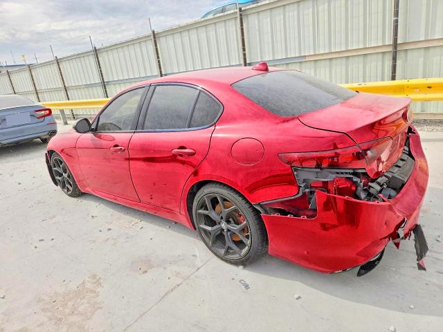 Photo 2 from auction – 2020 ALFA ROMEO GIULIA with VIN ZARFAMAN9L7632859