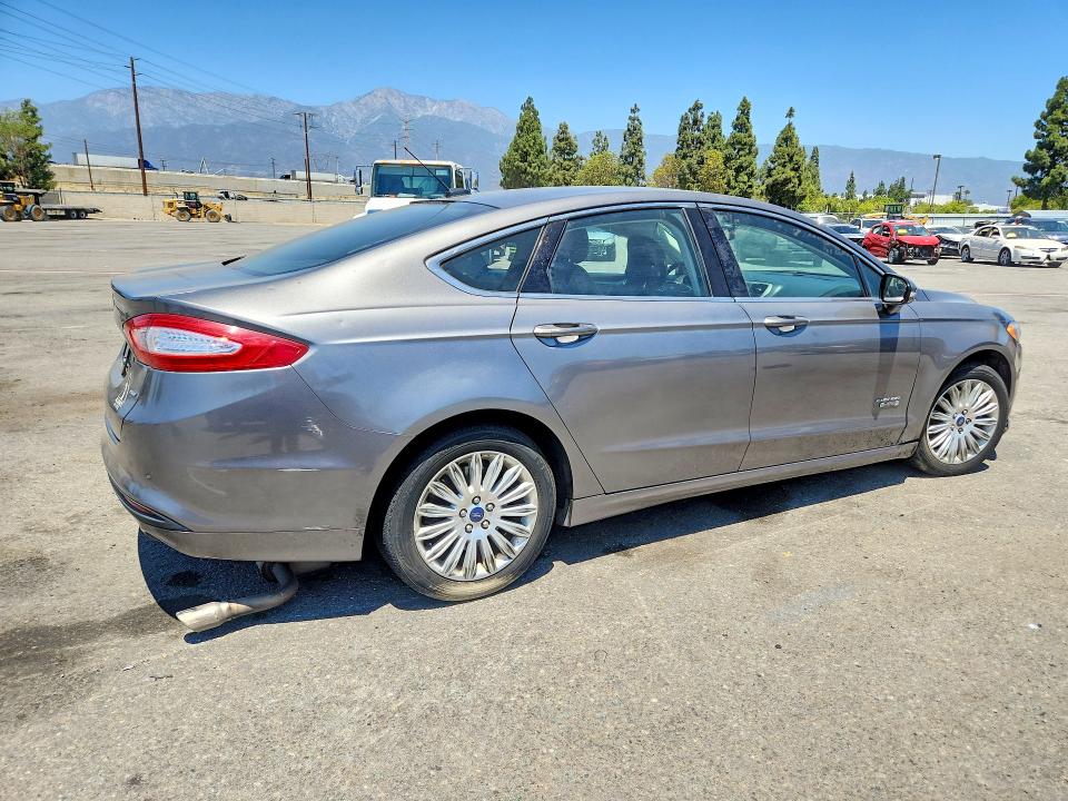 Photo 3 from auction – 2014 FORD FUSION with VIN 3FA6P0PUXER256237