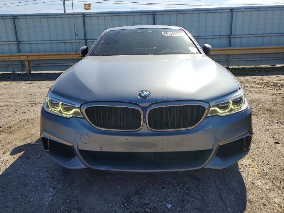 Photo 5 from auction – 2018 BMW M550XI with VIN WBAJB9C5XJB035853