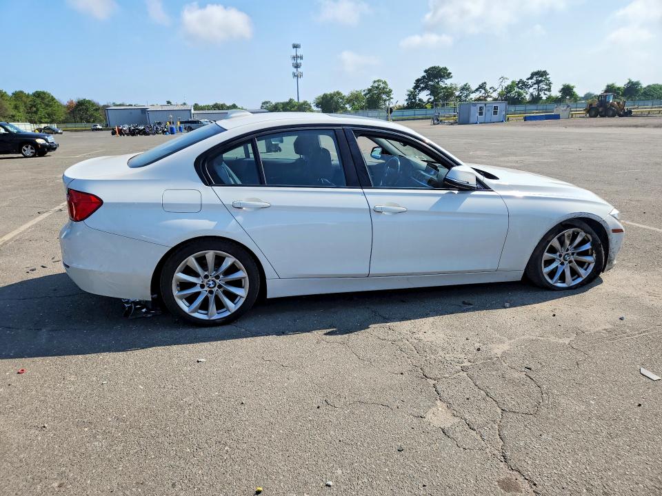 Photo 3 from auction – 2015 BMW 320 with VIN WBA3C3G54FNT52997