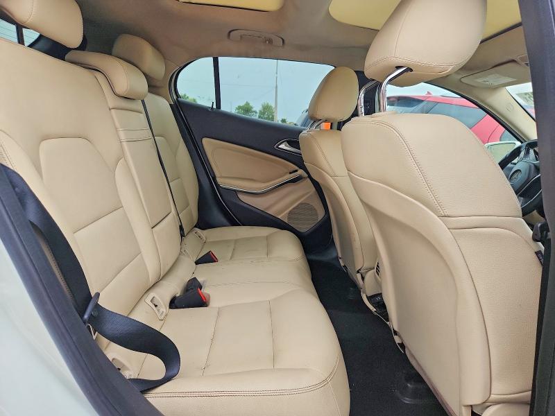 Photo 10 from auction – 2015 MERCEDES-BENZ GLA with VIN WDCTG4EB4FJ141967
