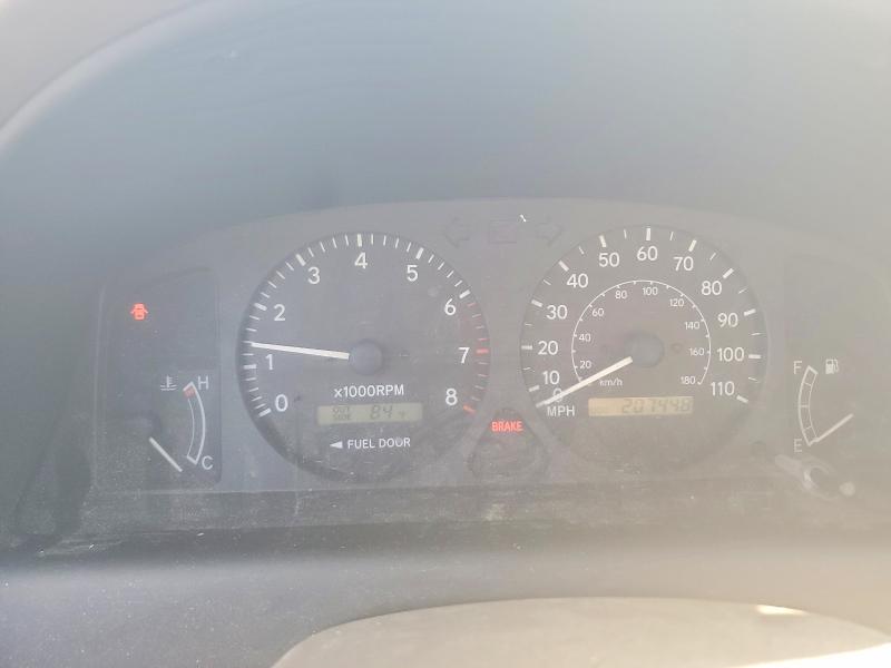 Photo 9 from auction – 2000 TOYOTA COROLLA with VIN 2T1BR12E6YC304819