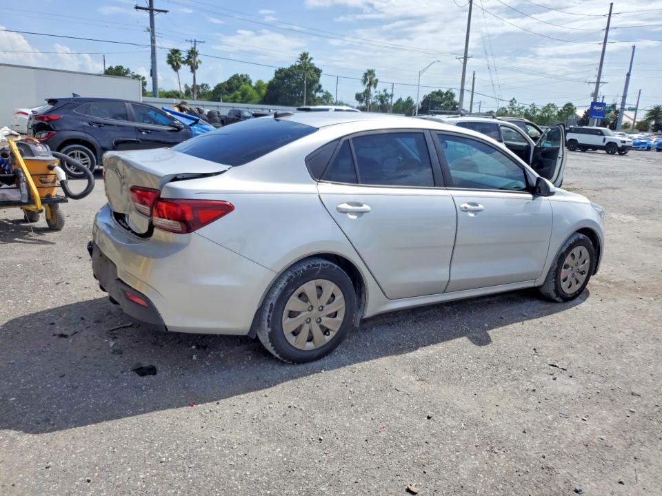 Photo 3 from auction – 2020 KIA RIO with VIN 3KPA24AD2LE296609