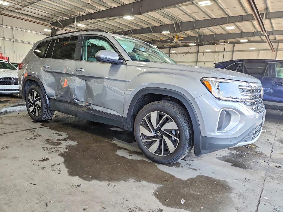 Photo 4 from auction – 2026 VOLKSWAGEN ATLAS with VIN 1V2KN2CA4TC555481