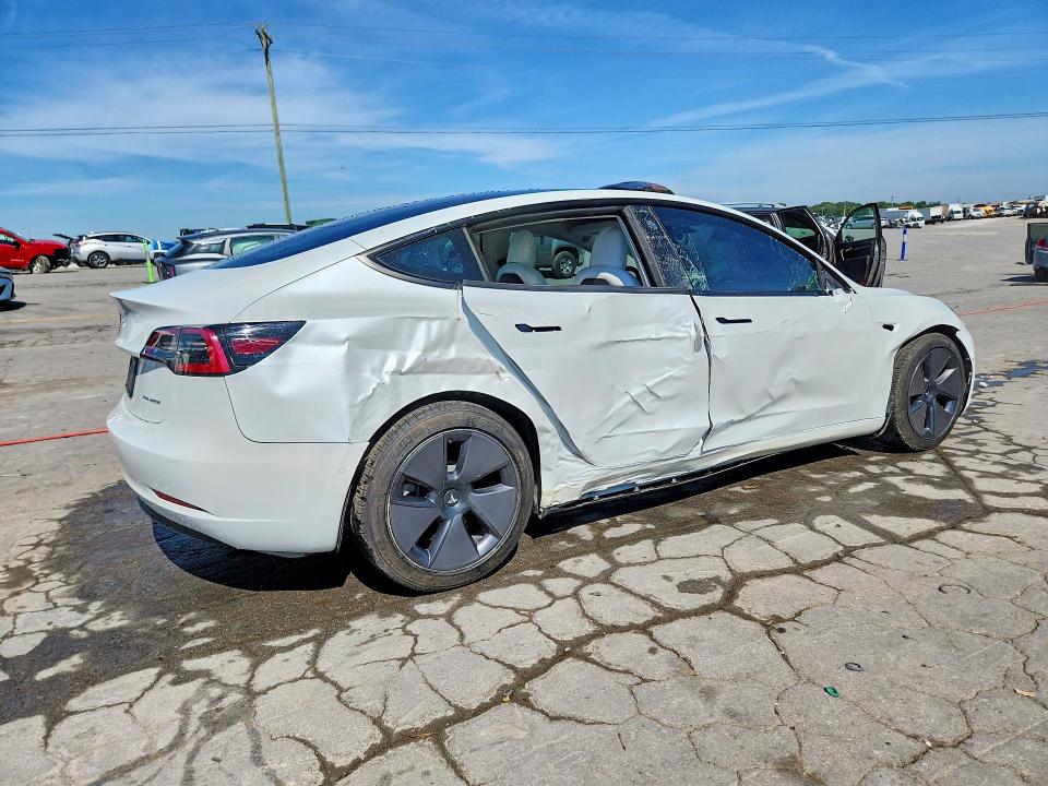 صورة رقم 3 من المزاد - 2022 TESLA MODEL 3 مع VIN 5YJ3E1EBXNF344264