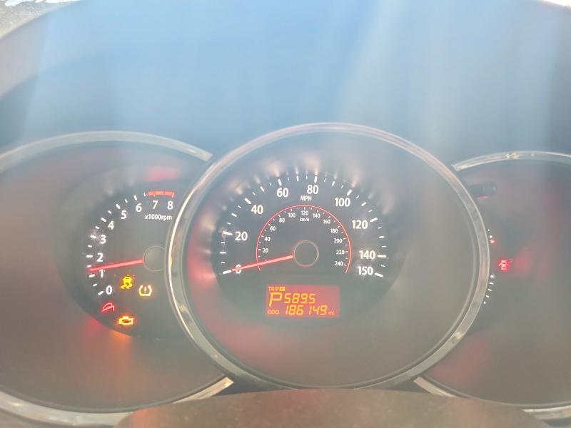 Photo 9 from auction – 2011 KIA SORENTO with VIN 5XYKT4A27BG091174