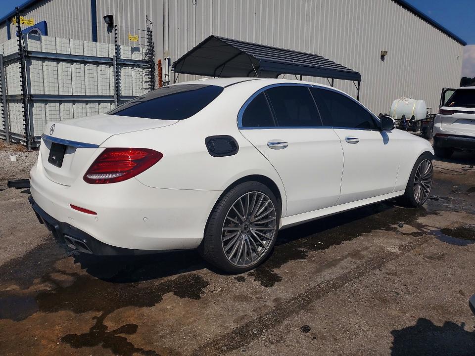 Photo 3 from auction – 2017 MERCEDES-BENZ E with VIN WDDZF4JB4HA098698