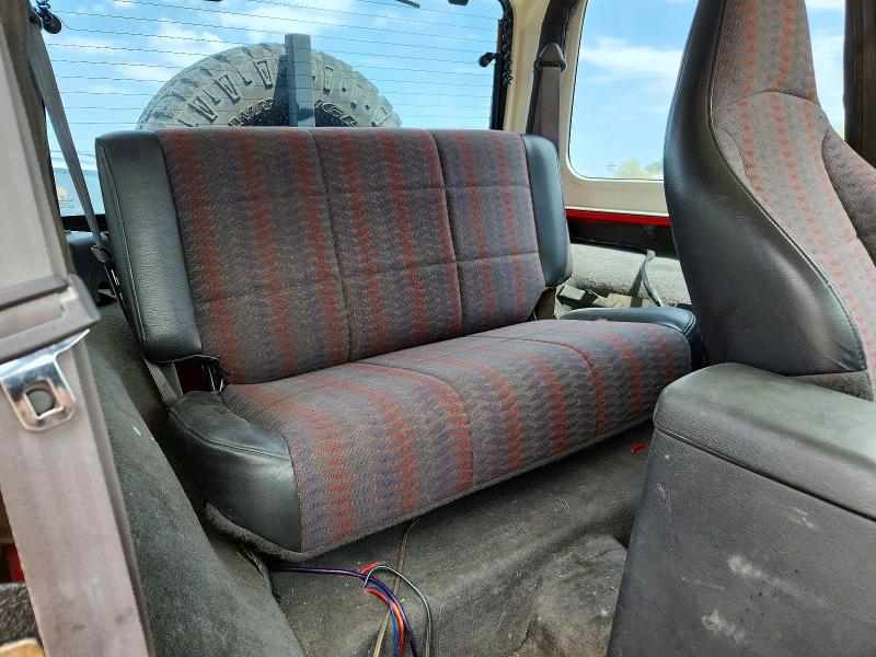 Photo 11 from auction – 2000 JEEP WRANGLER / TJ with VIN 1J4FA49SXYP729655