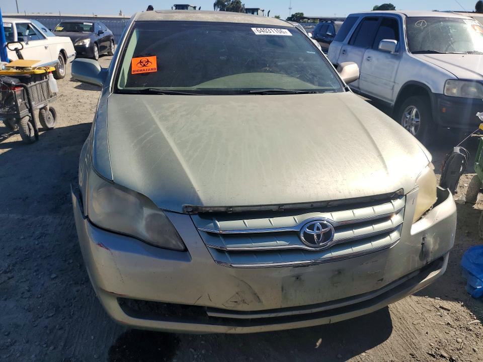 Photo 5 from auction – 2005 TOYOTA AVALON with VIN 4T1BK36B55U028093