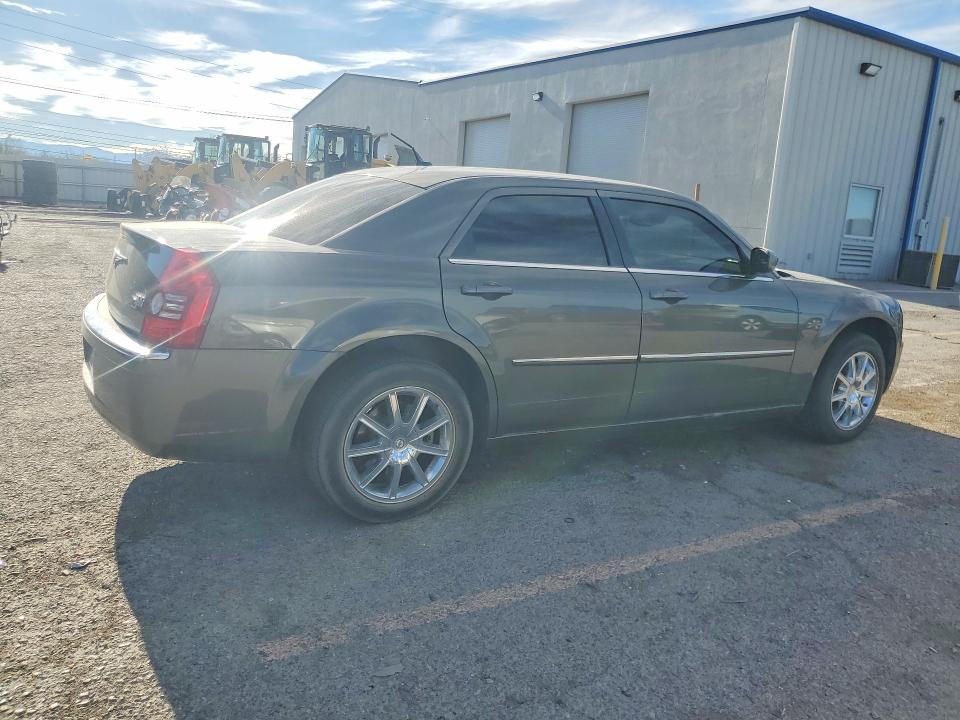 Photo 3 from auction – 2008 CHRYSLER 300 with VIN 2C3LK33G28H187612