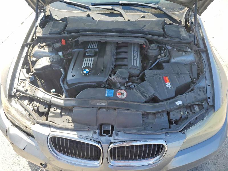 Photo 11 from auction – 2010 BMW 328 with VIN WBAPH7G51ANM52753