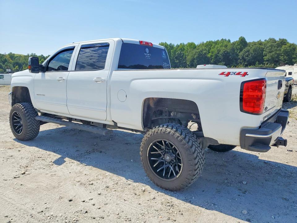 Photo 2 from auction – 2018 CHEVROLET SILVERADO with VIN 1GC1KVEY2JF199657