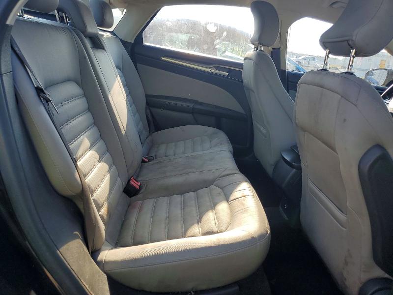 Снимка 10 от търг – 2015 FORD FUSION с VIN 3FA6P0G75FR232620