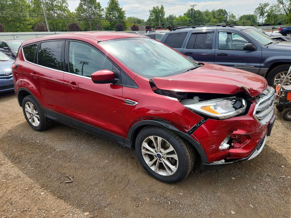 Photo 4 from auction – 2017 FORD ESCAPE with VIN 1FMCU9GD1HUE82900