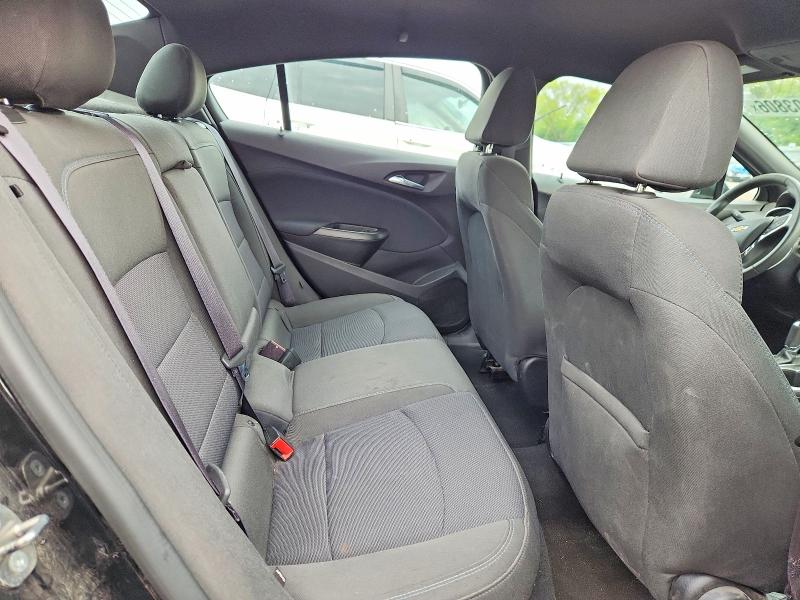 Photo 10 from auction – 2017 CHEVROLET CRUZE with VIN 1G1BE5SM0H7265293