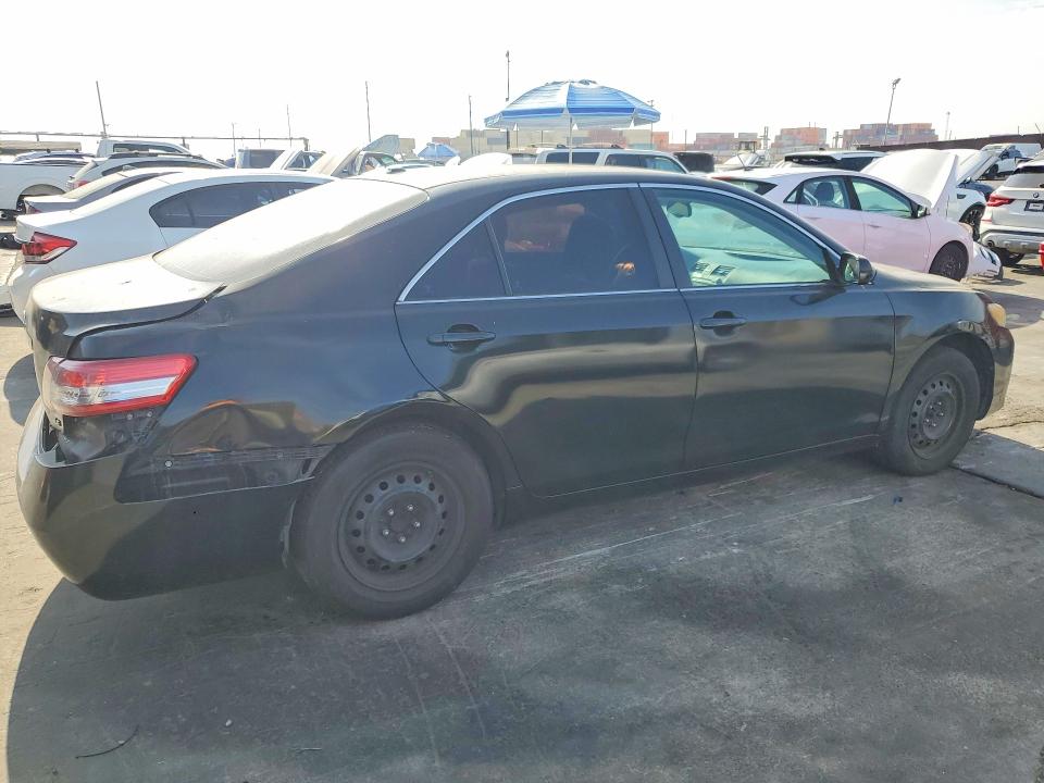 Photo 3 from auction – 2011 TOYOTA CAMRY with VIN 4T4BF3EK8BR124887