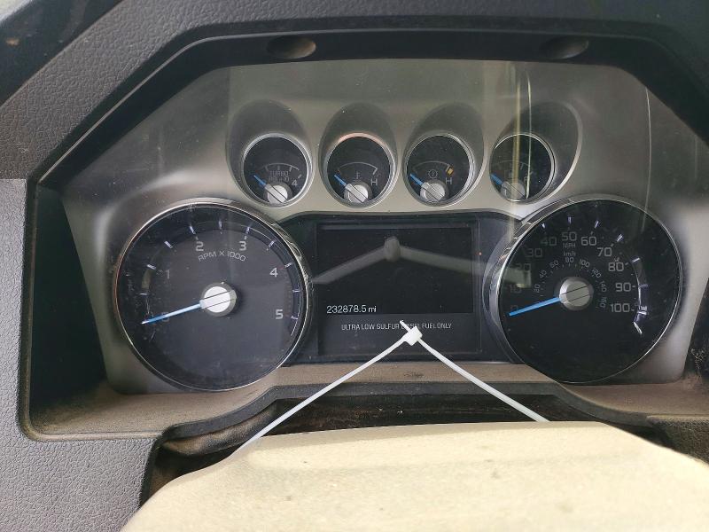 Zdjęcie 9 z aukcji – 2015 FORD F350 z VIN 1FT8W3BT9FEB74655