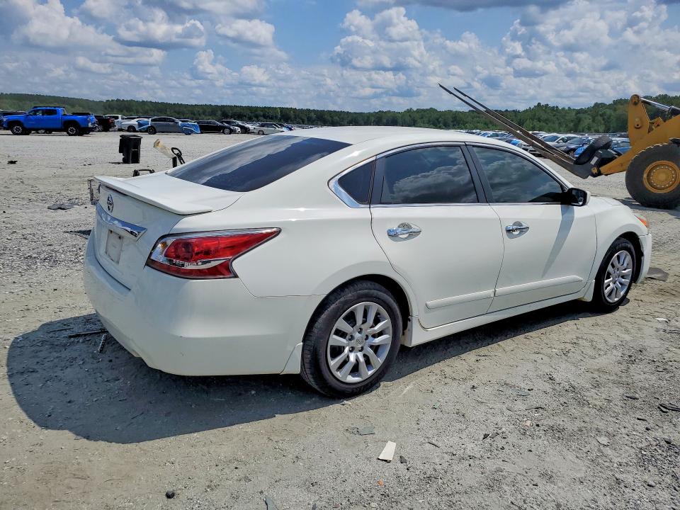 Photo 3 from auction – 2015 NISSAN ALTIMA with VIN 1N4AL3AP8FC480987