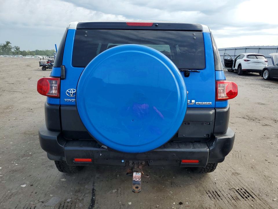 Photo 6 from auction – 2007 TOYOTA FJ CRUISER with VIN JTEBU11F470002622