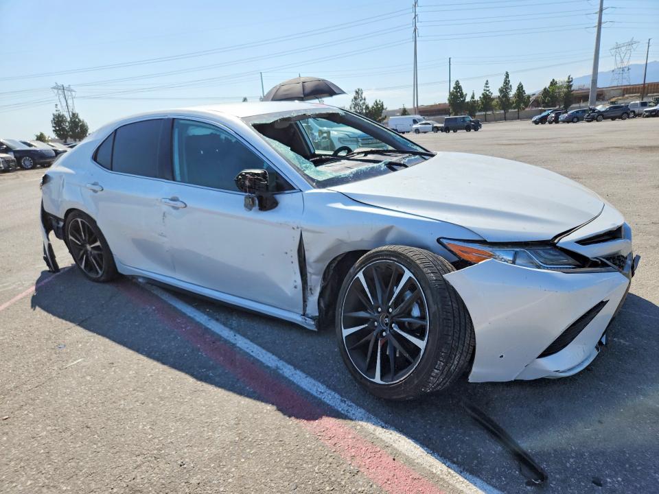 Photo 4 from auction – 2020 TOYOTA CAMRY with VIN 4T1K61AK9LU503032