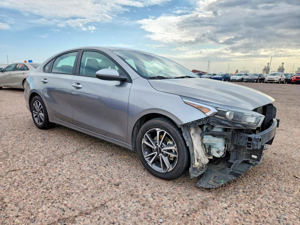 Photo 4 from auction – 2022 KIA FORTE with VIN 3KPF24AD1NE482635